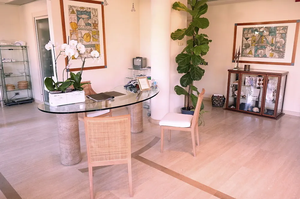Verdeluna Aparthotel Marina di Pietrasanta 3*,